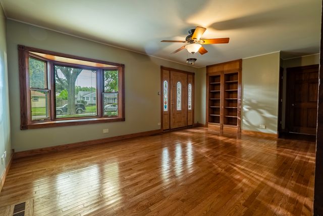 3305 Pheasant Drive, Rolling Meadows, IL 60008