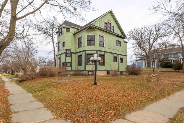 704 Ash Street, Baraboo, WI 53913