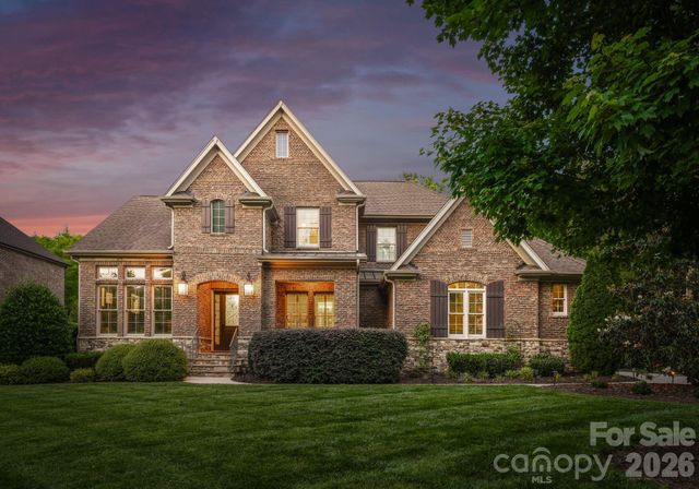 221 Glenmoor Drive, Waxhaw, NC 28173