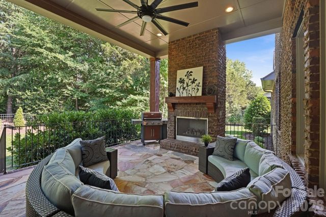 221 Glenmoor Drive, Waxhaw, NC 28173
