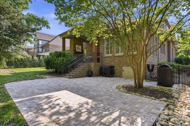 221 Glenmoor Drive, Waxhaw, NC 28173
