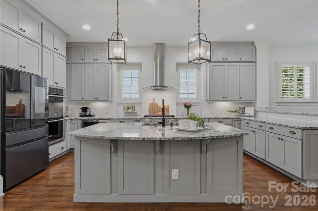 221 Glenmoor Drive, Waxhaw, NC 28173