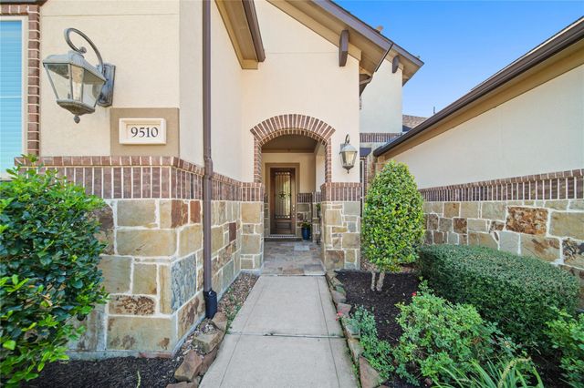 9510 Spring Rose Drive, Missouri City, TX 77459