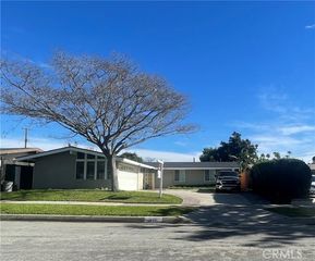225 S Poinsettia, Orange, CA 92868