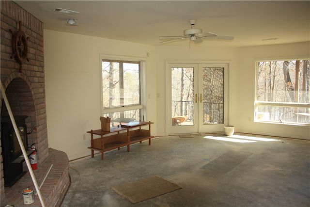 9118 Summer Shade Road, Rogers, AR 72756