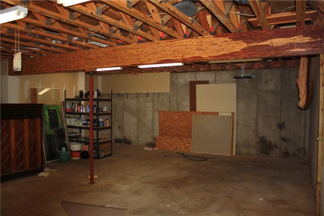 9118 Summer Shade Road, Rogers, AR 72756