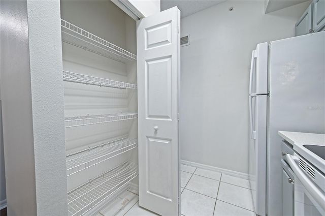 5701 BENTGRASS DRIVE 18-206, Sarasota, FL 34235