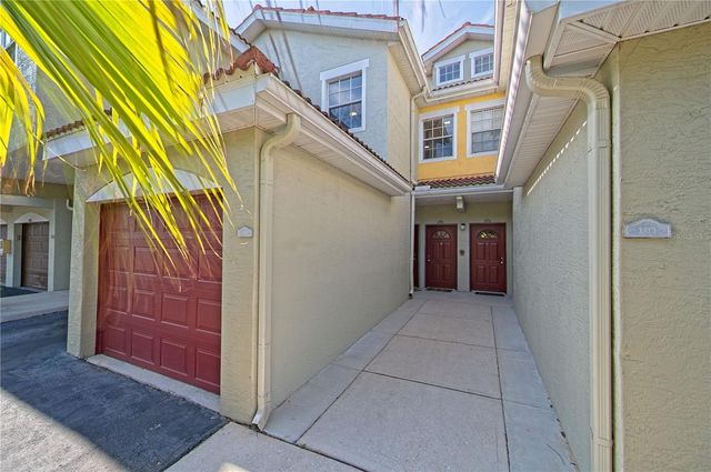 5701 BENTGRASS DRIVE 18-206, Sarasota, FL 34235