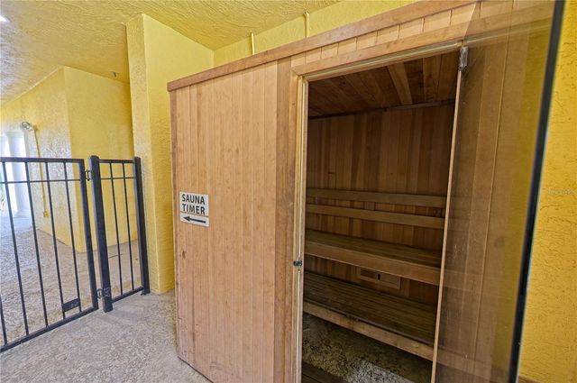 5701 BENTGRASS DRIVE 18-206, Sarasota, FL 34235