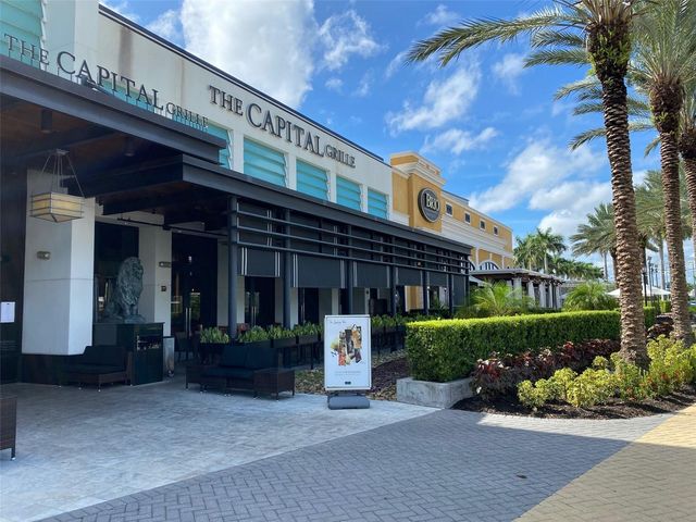 5701 BENTGRASS DRIVE 18-206, Sarasota, FL 34235