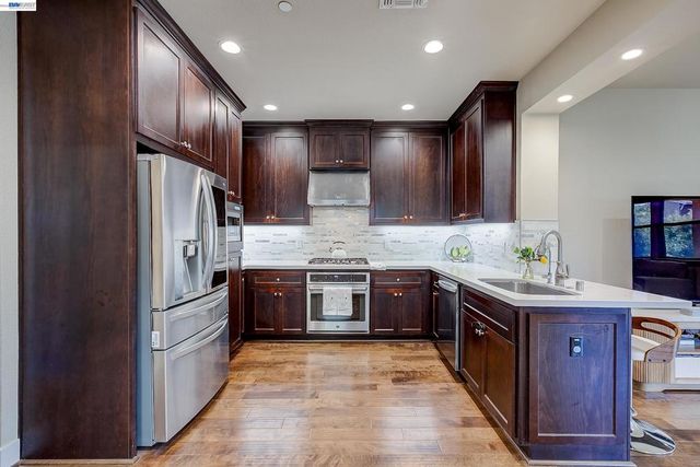 716 TRANQUILITY CIR 1, Livermore, CA 94551