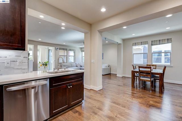 716 TRANQUILITY CIR 1, Livermore, CA 94551