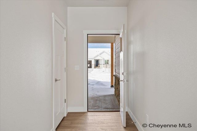 5802 ALEX RANCH RD, Cheyenne, WY 82007