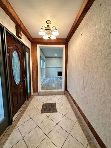 1014 W Broward Street, Lantana, FL 33462