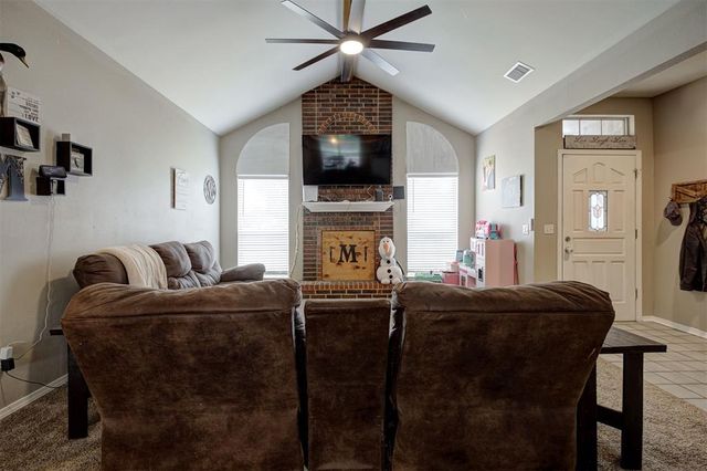 1617 Whispering Creek Ct Creek, Edmond, OK 73013