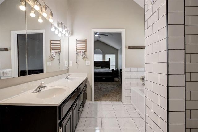1617 Whispering Creek Ct Creek, Edmond, OK 73013