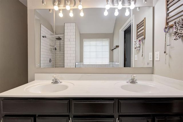 1617 Whispering Creek Ct Creek, Edmond, OK 73013