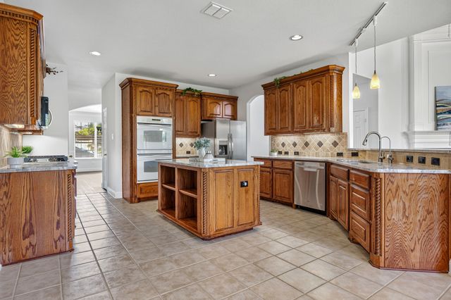 9024 Fox Hollow Trail, Irving, TX 75063