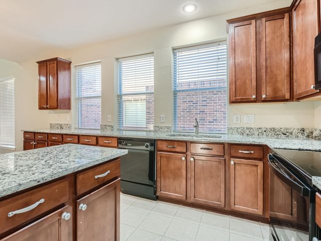 5301 Lily Drive, Fort Worth, TX 76244