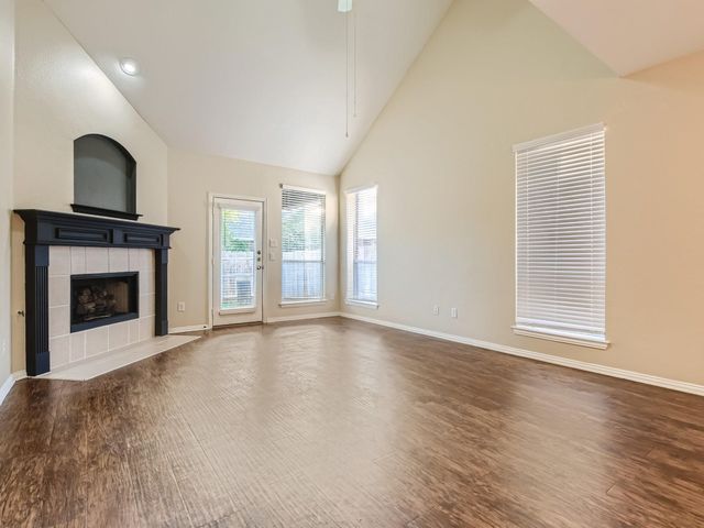 5301 Lily Drive, Fort Worth, TX 76244