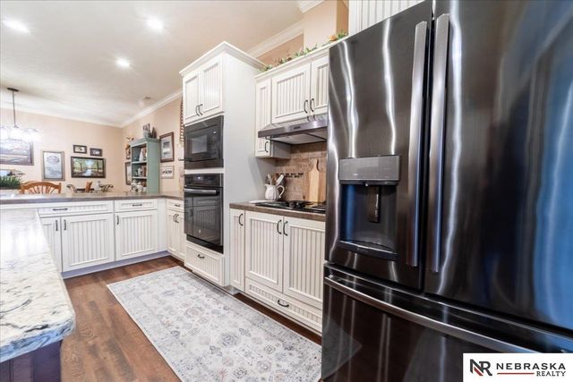 434 S Woodland Drive, Grand Island, NE 68801