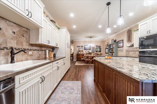 434 S Woodland Drive, Grand Island, NE 68801