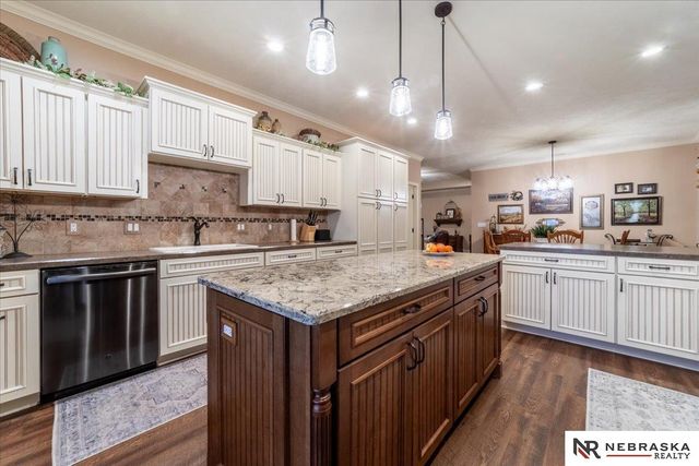 434 S Woodland Drive, Grand Island, NE 68801