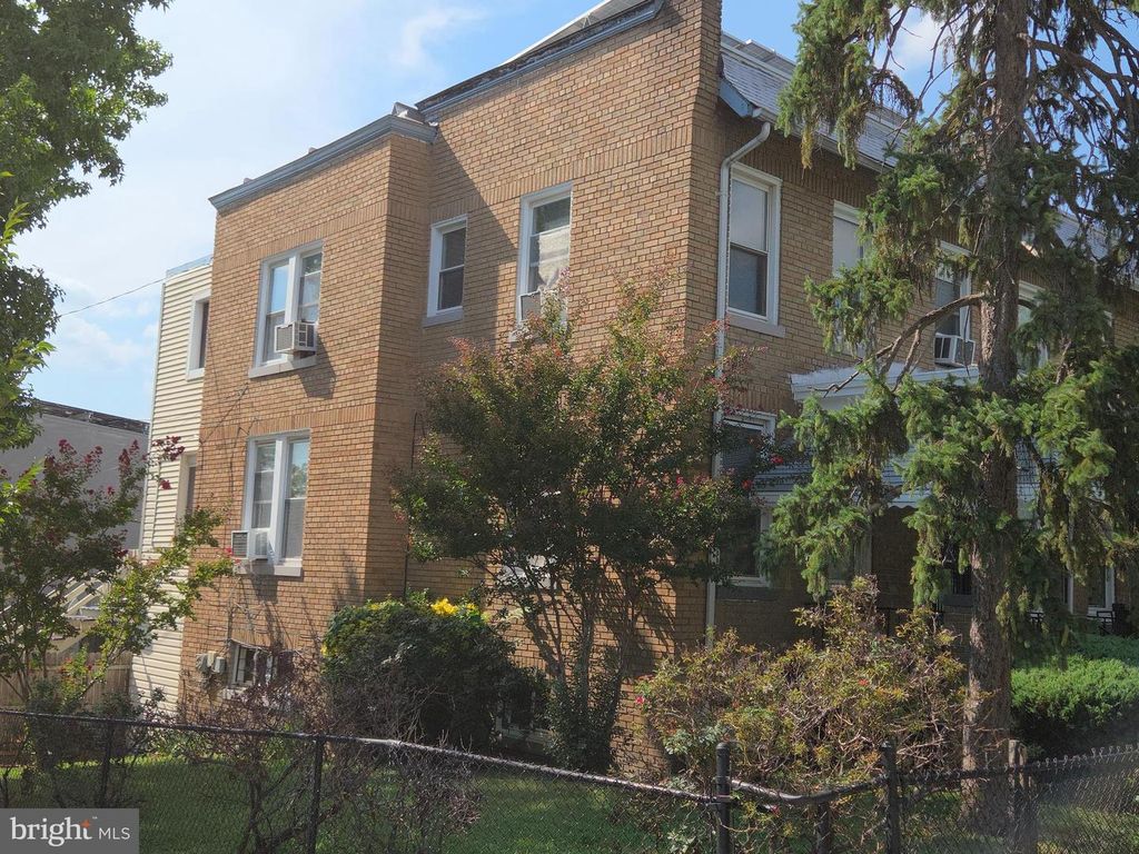 4600 9TH ST NW, Washington, DC 20011