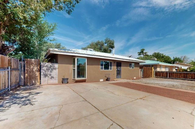 2913 8TH Street NW, Albuquerque, NM 87107