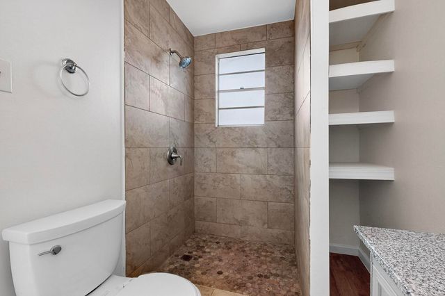 2913 8TH Street NW, Albuquerque, NM 87107