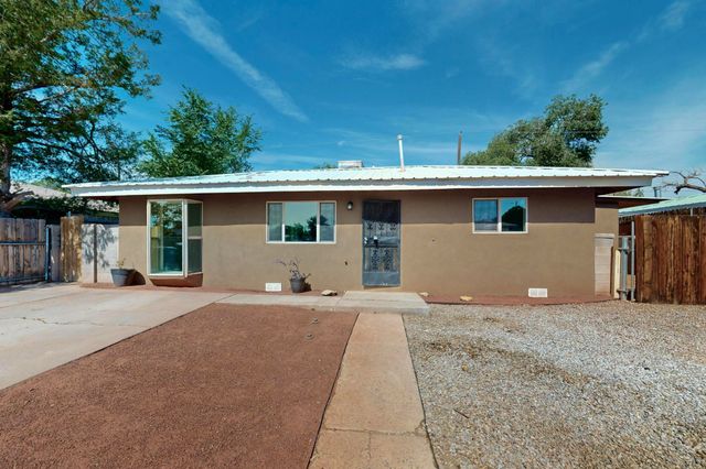 2913 8TH Street NW, Albuquerque, NM 87107