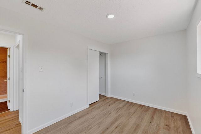 2913 8TH Street NW, Albuquerque, NM 87107