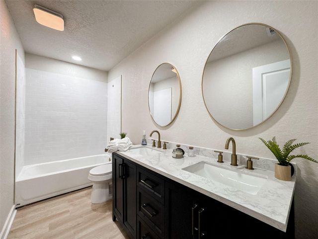 3901 Wood Sorrel Drive, Dickinson, TX 77539