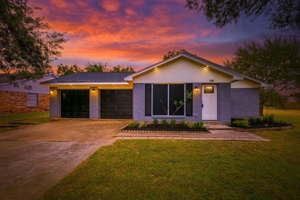 3901 Wood Sorrel Drive, Dickinson, TX 77539