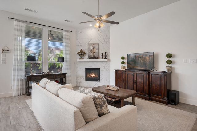 1912 Mcdougall Creek, Van Alstyne, TX 75495