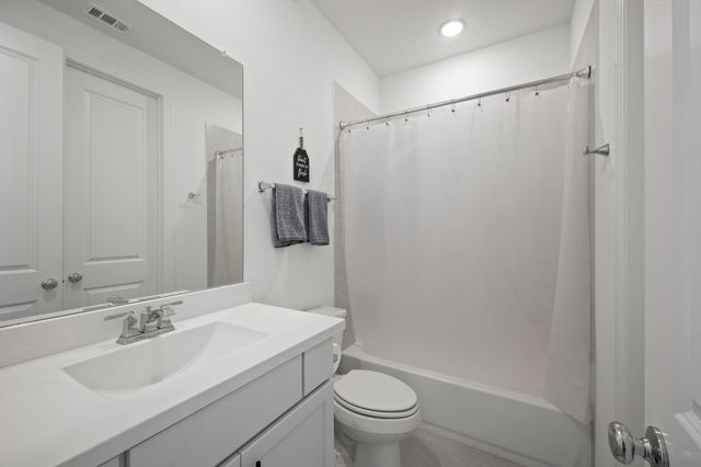 1912 Mcdougall Creek, Van Alstyne, TX 75495