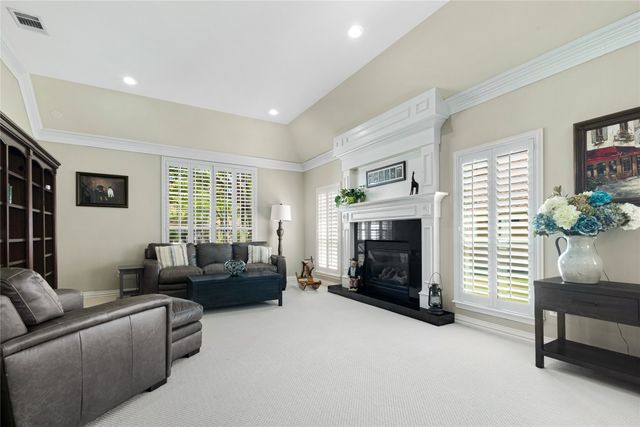 9500 Kingsley Drive, Denton, TX 76207