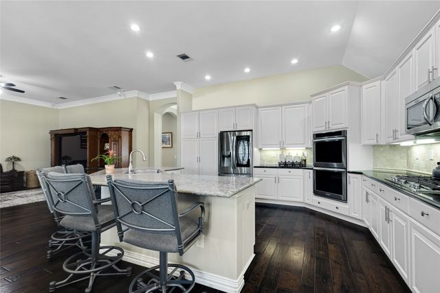 9500 Kingsley Drive, Denton, TX 76207