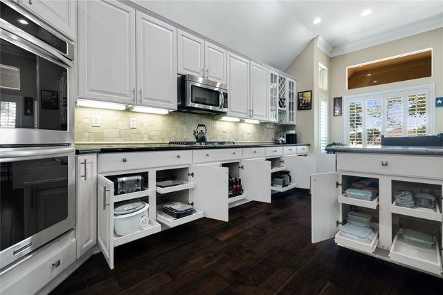 9500 Kingsley Drive, Denton, TX 76207