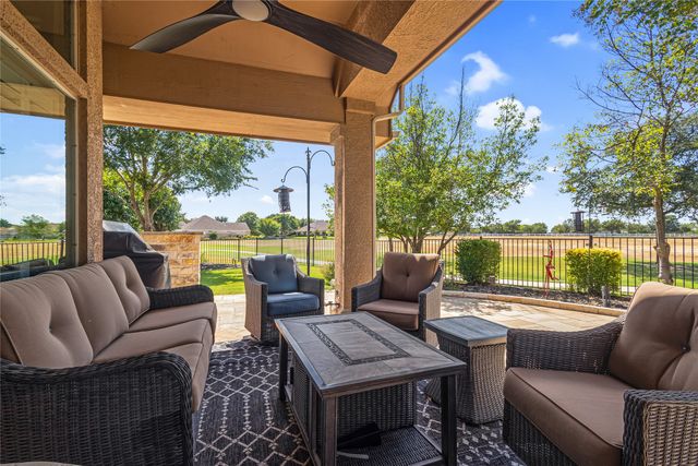9500 Kingsley Drive, Denton, TX 76207