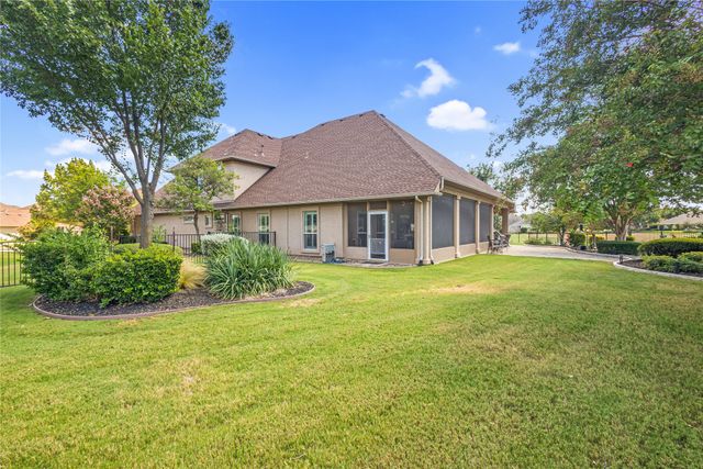 9500 Kingsley Drive, Denton, TX 76207