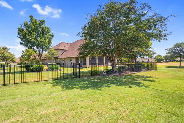 9500 Kingsley Drive, Denton, TX 76207