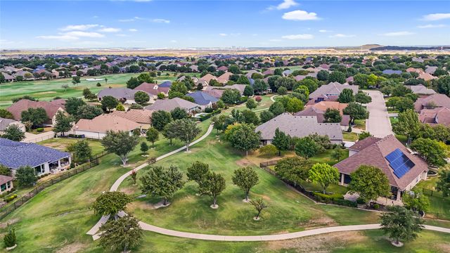 9500 Kingsley Drive, Denton, TX 76207