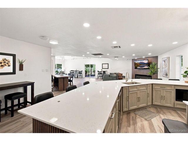 5770 E Warren Ave 104, Denver, CO 80222