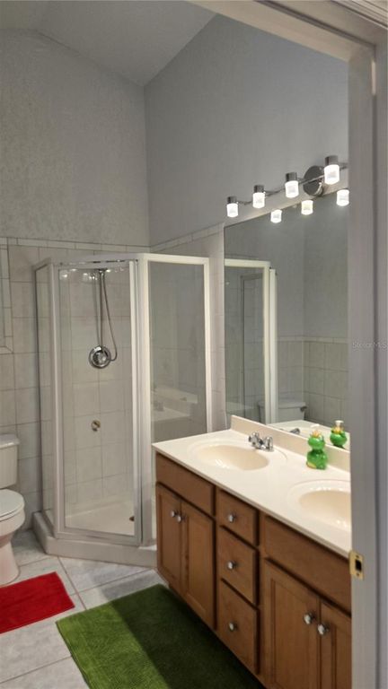 Image 21 of property listing at Address unavailable.