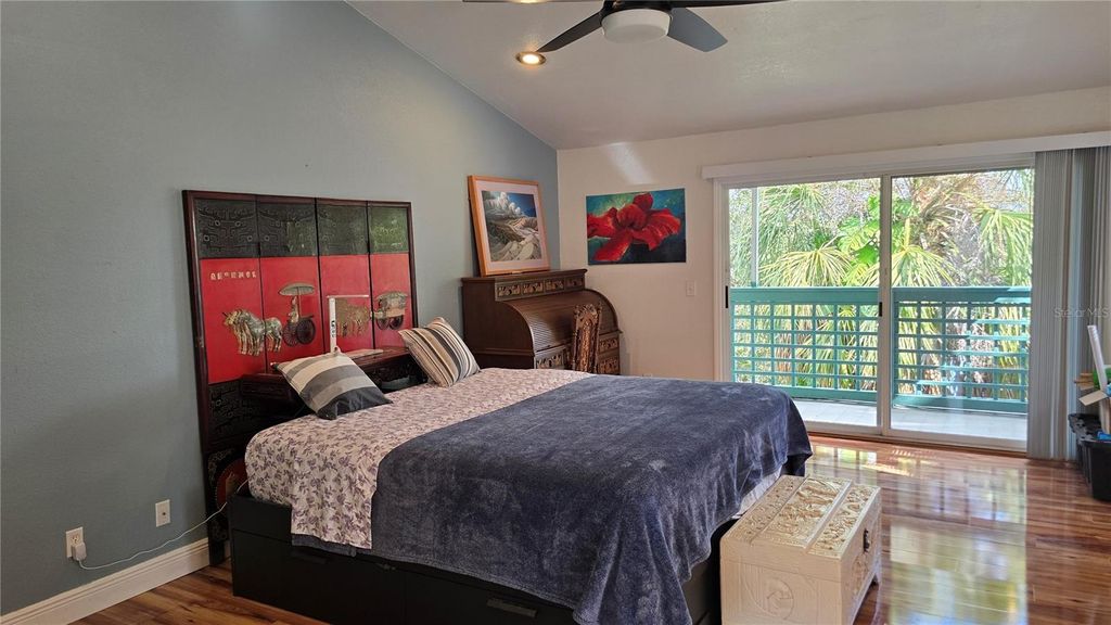 Image 23 of property listing at Address unavailable.