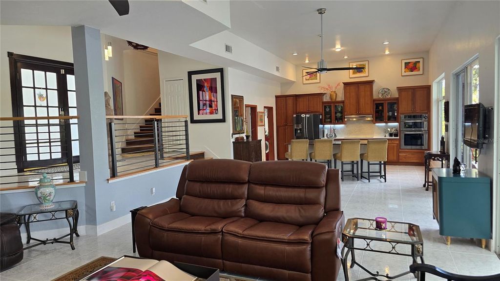 Image 10 of property listing at Address unavailable.