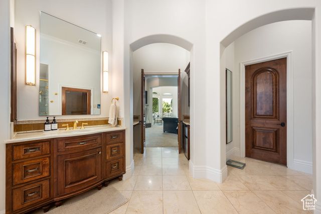 213 E ADAM LN, Washington, UT 84780