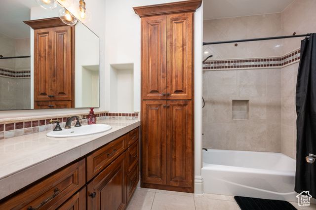 213 E ADAM LN, Washington, UT 84780