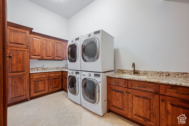 213 E ADAM LN, Washington, UT 84780